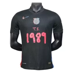 Levné Mužský Fotbalový Dres Barcelona x Taylor Swift Venkovní 2024-25 - Speciální Levné Mužský Fotbalový Dres Barcelona x Taylor Swift Venkovní 2024-25 - Speciální