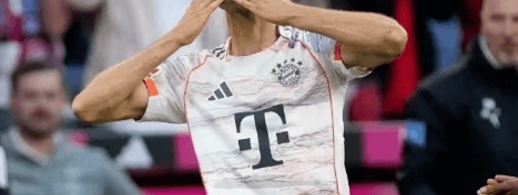 Müllerův rozlučkový zápas na domácím stadionu Bayernu Müllerův rozlučkový zápas na domácím stadionu Bayernu