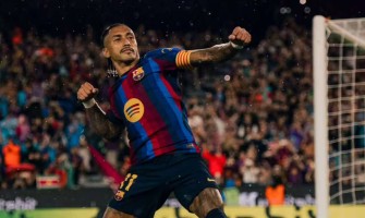 Od křídla k predátorovi v pokutovém území: Proměna Raphinhy v Barçe