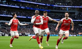 Červenobílé prapory vs. Blue Moon Chasers: Konečný souboj o trůn Premier League